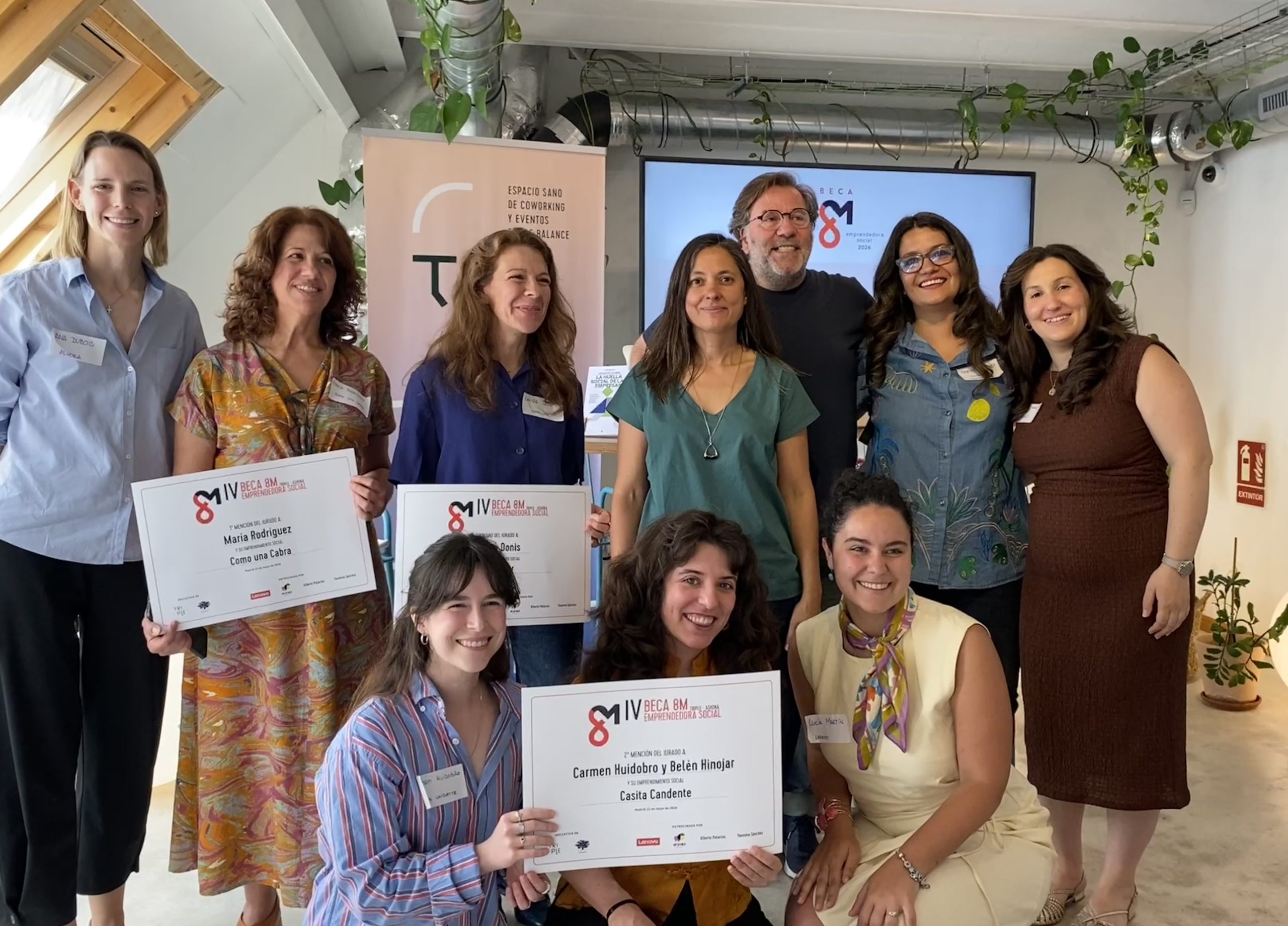 Ganadora-finalistas-organizadoras-jurado-Beca8M-2026 CUARTA EDICIÓN BECA 8M EMPRENDEDORA SOCIAL